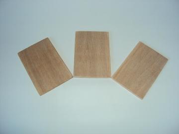 Tablettes pour boites de couleur
